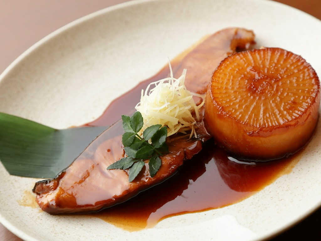 人気メニュー『ぶり大根』