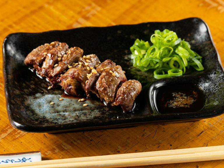 数量限定。あふれ出す旨味が“口福”を呼ぶ、1番人気の『白肝（ゴマ油）』