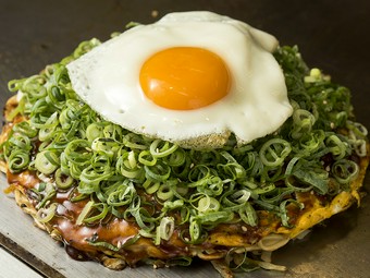 これぞ広島お好み焼き！昔ながらの王道の味『やつなみ焼き』