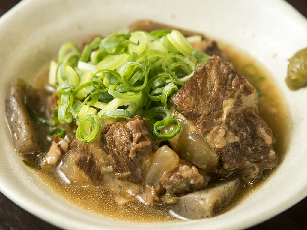 リピート率ナンバーワン！『豚軟骨のすじ煮込み』