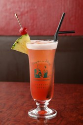 スッキリとした甘みもあり飲みやすい『シンガポールスリング　ラッフルズホテルスタイル』