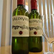 白ワインはハーフボトルのみをご用意しております
飲み切れずのお持ち帰り等は受け付けておりません、ご了承ください。