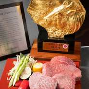 最高級Ａ5等級神戸牛も一頭買いにて仕入れしており、サーロイン、フィレ、シャトーブリアンなど、最上級のステーキがお楽しみ頂けます！
