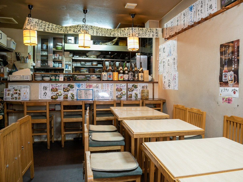 落ち着いた風情ある店内
