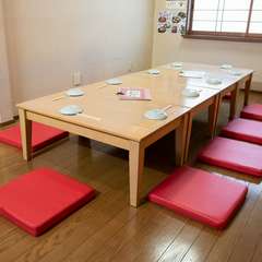 人数に合わせて自由に動かすことができる座卓