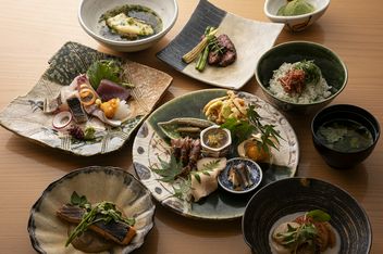 Koshitsutojizakanakitashinchikokoya