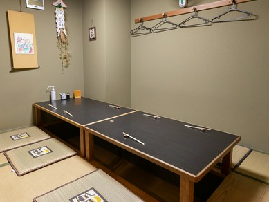 プライベート空間で食事を楽しめる個室も完備