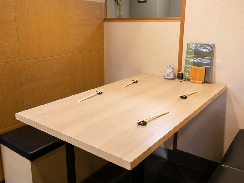 テーブル席もあるので、グループでの利用もOK