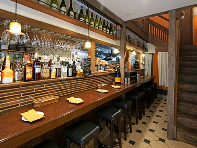 落ち着いた大人の雰囲気で二人の時間を