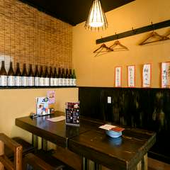 店内は気取りのないくつろげる空間