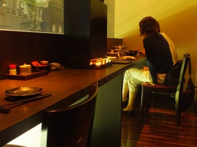 お洒落な店内でこだわりのもつ鍋をお楽しみください