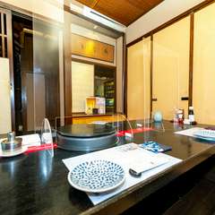 和を基調とした個室がございます。