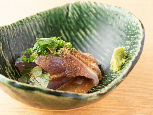 新鮮な鯖に香ばしさをプラス『ごま鯖』