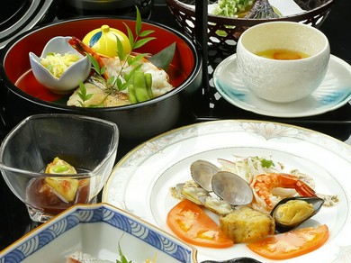 落ち着いた大人の雰囲気で二人の時間を