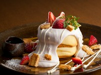 ふわっふわの新感覚のパンケーキ！濃厚な卵の旨味がしっかりと味わえます。

