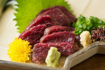 鹿肉の刺身