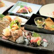 3名さまから対応可能。季節や当日の仕入れ状況、予約いただいたお客さまの要望等に応じて料理をご提供しているため、献立内容はお客さまによって都度変更いたしております。※写真はイメージです。