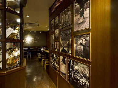 気軽にご利用いただけるテーブル席