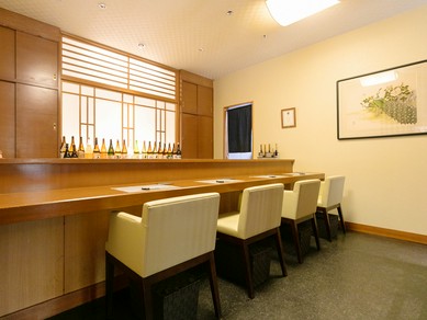 落ち着いた大人の雰囲気で二人の時間を