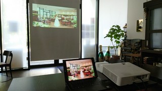 プロジェクターやマイクなど設備完備！！