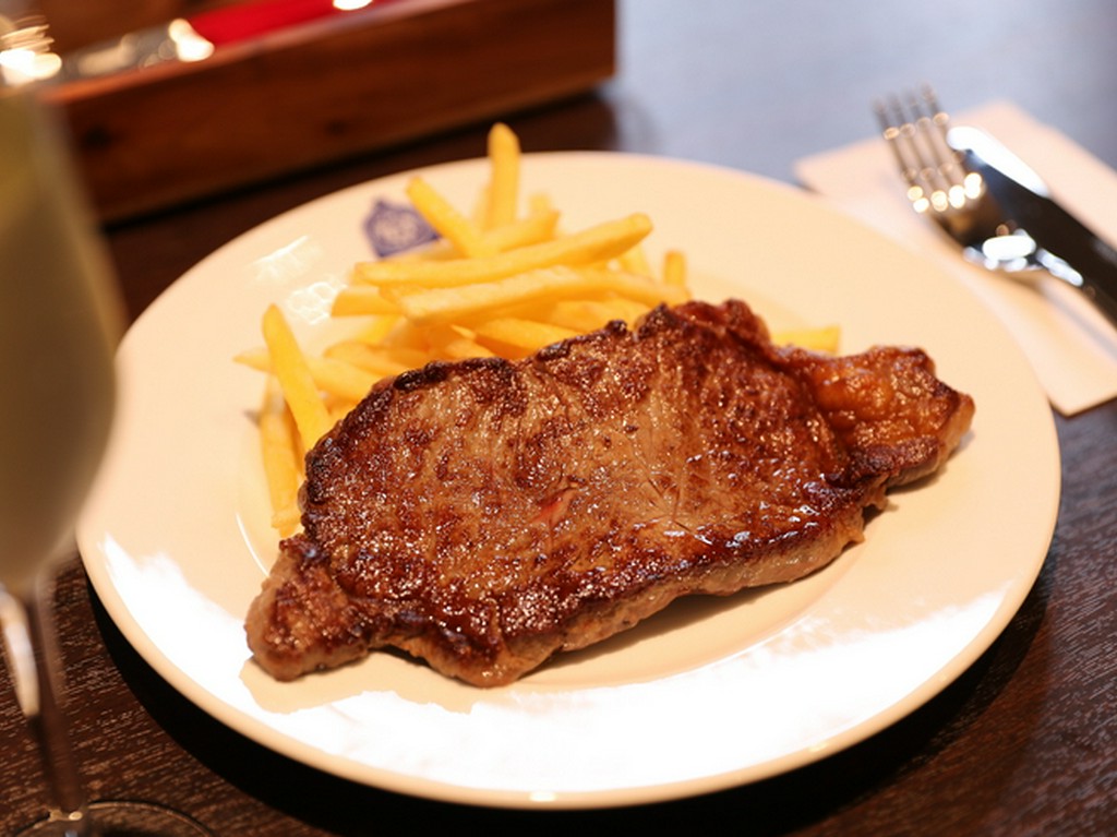 ステーキフリット