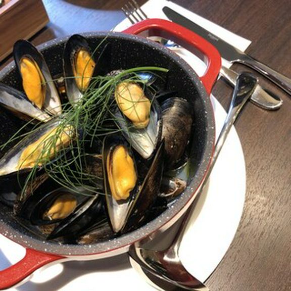 ムール貝の白ワイン蒸し