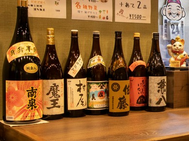 本酒は地酒を中心に常時７種