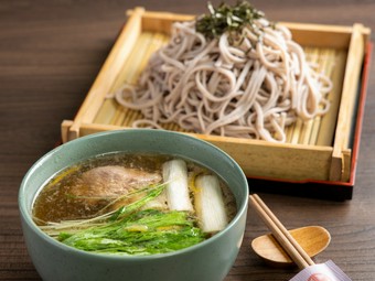 十割蕎麦を用いた『鴨せいろ』