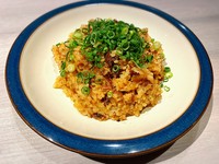 一番人気の〆もん￥！！お肉とご飯をにんにく醤油で味付けて鉄板で香ばしく！