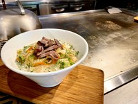 お肉の細切りがのった贅沢なちゃんぽんです！！