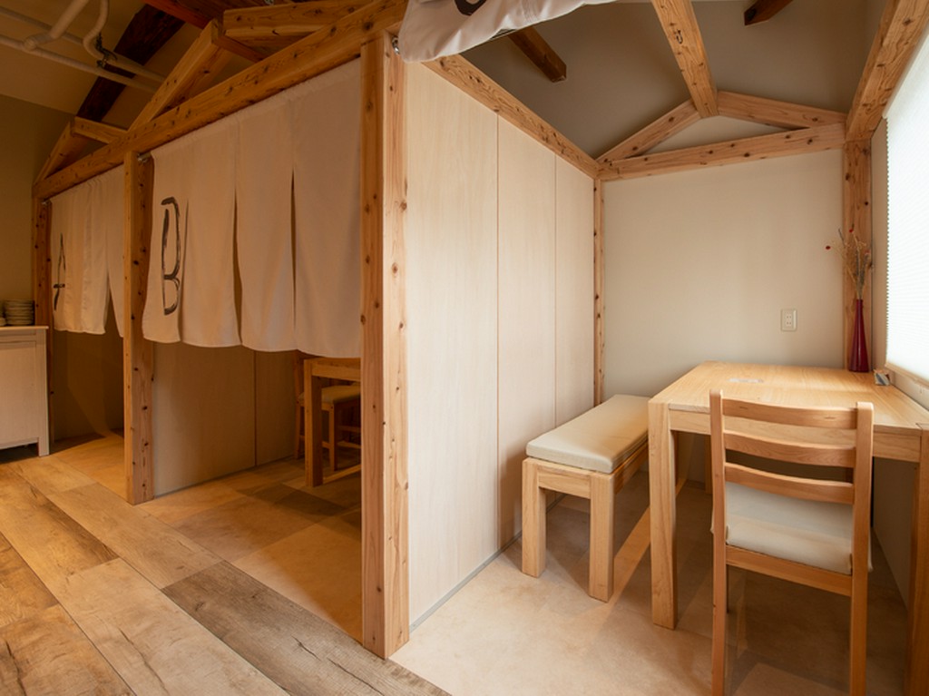 ２Fの個室。清潔感あふれる個室は女子に人気