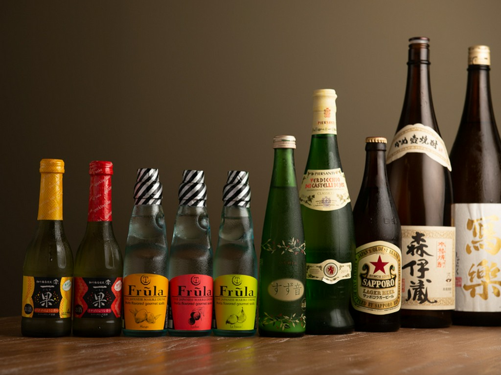 食事に合わせるアルコールやドリンクを取り揃え