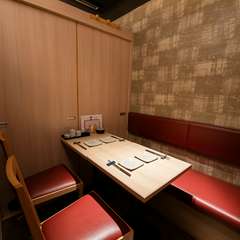 おしゃれで落ち着いた空間でお食事いただけます
