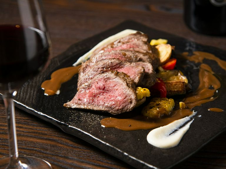 親しい間柄が安心して集まれる環境で外食を楽しむ