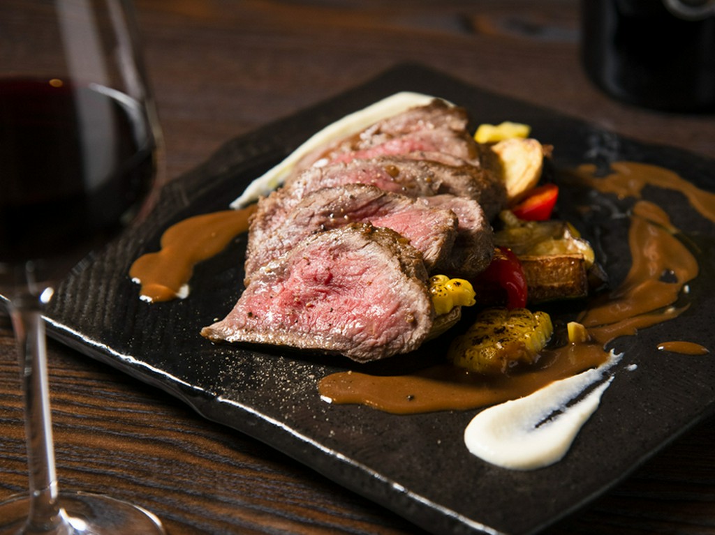 親しい間柄が安心して集まれる環境で外食を楽しむ