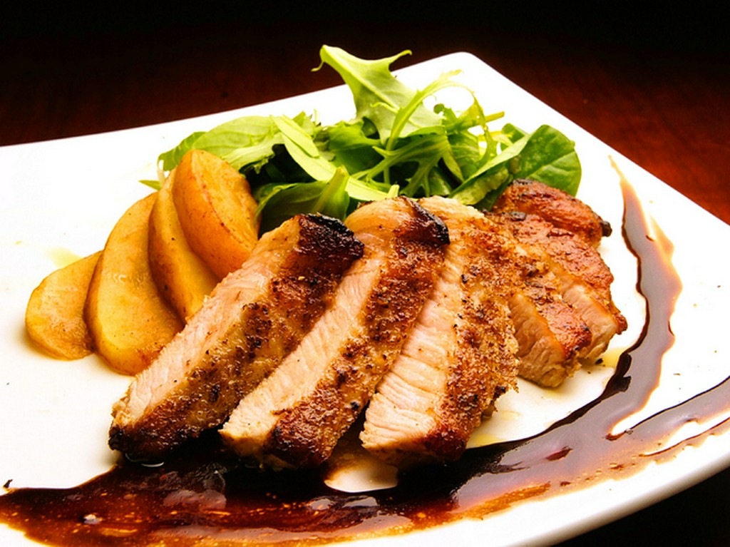 上質な豚肉『国産豚ロースのグリル』