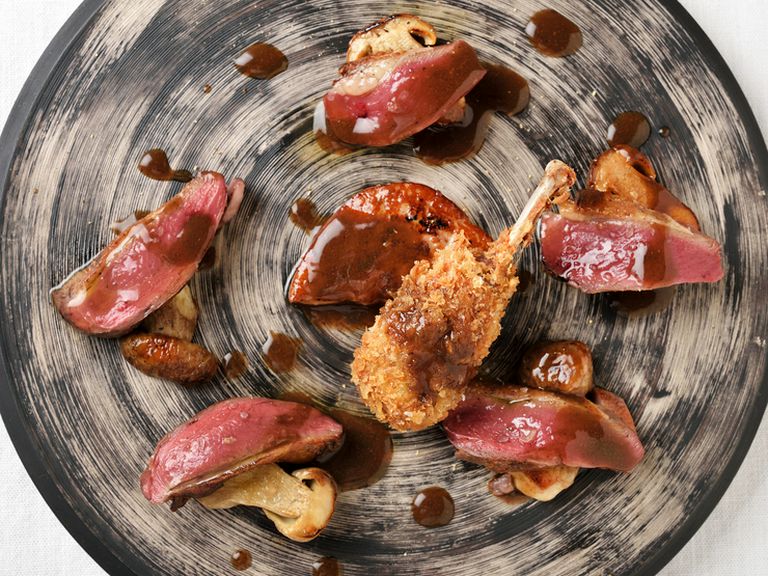 世界各国の上質な「お肉」を厳選し、独自の料理に仕上げる