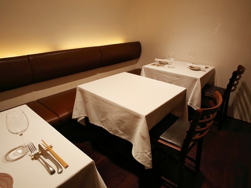 全12席というこぢんまりした店内。予約のみの対応です