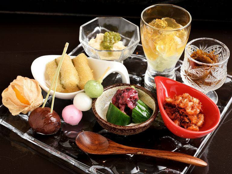 旬食材で四季折々の味覚が堪能できる『付き出し』