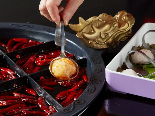 火鍋との相性抜群のぷりぷり自家製『エビ団子』