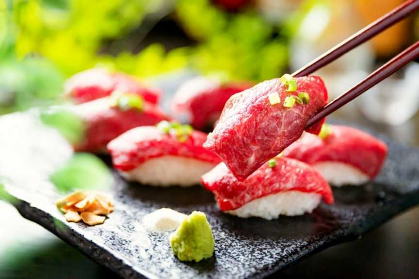 和牛リブロースの大判！炙り肉寿司