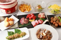 飲むのも食べるのも好きな方のために、飲み放題付きコースが用意されています。食べて飲んで笑っていると、あっという間に時が過ぎるはず。気心の知れた仲間同士や家族にオススメ。