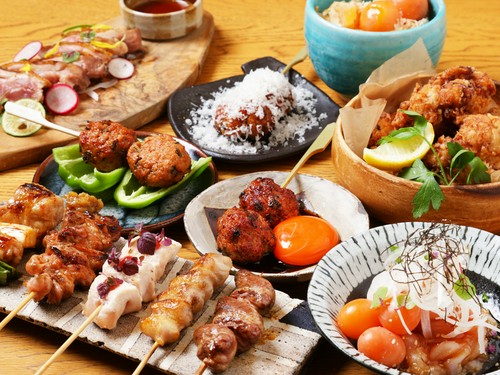 創作串をはじめ、新感覚の斬新な鶏料理が目白押し