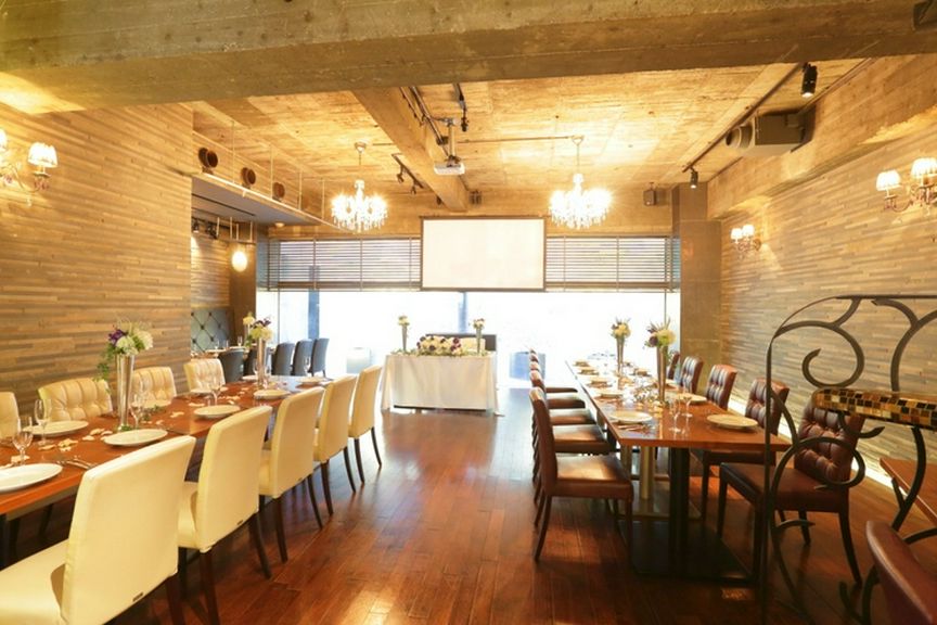 結婚式の一次会や二次会にはもちろん、セミナーなどの利用も可能