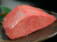 おすすめの赤身をお得に食べられる『お一人様盛り』