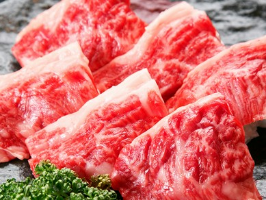 いろいろな食べ方を通じて、タンの魅力を教えてくれる『タンの盛り合わせ』