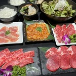 頑張っている学生さんへのご褒美コース♪お肉は300gとボリューム満点！