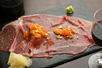 현지 고기 술집 고기 베즈