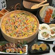 京都の『丹後のまつぶた寿司』、秋田の『いぶりがっこ』『きりたんぽ味噌焼き』、岩手の『すじこそば』など、日本の北から南まで全国の郷土料理を味わえます。横浜にいながら各地を旅した気分を満喫！