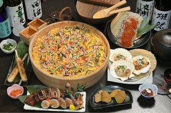 厳選した素材をふんだんに使用する日本全国の『郷土料理』